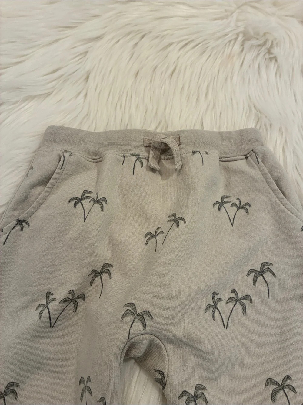 Rylee + Cru Gray Palm-Print Sweatpants & Sweatshirt Set